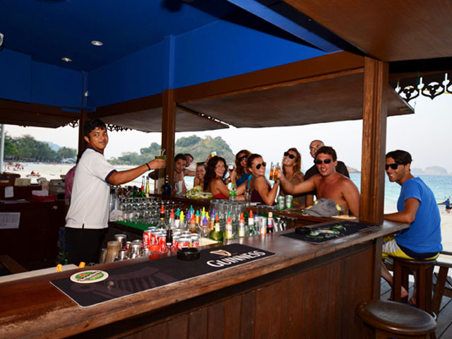 TUPAI BEACH BAR - 海滩酒吧